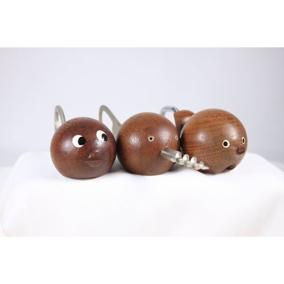 Danish modern fish Teak bottle opener, small round mid century modern bar wares - Picture 10 of 10